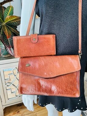 The Bridge il Ponte Buttery Cognac Italian Leather Crossbody Shoulder Bag Wallet